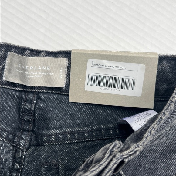 Everlane The Curvy 90s Cheeky Straight Jeans - Picture 7 of 14